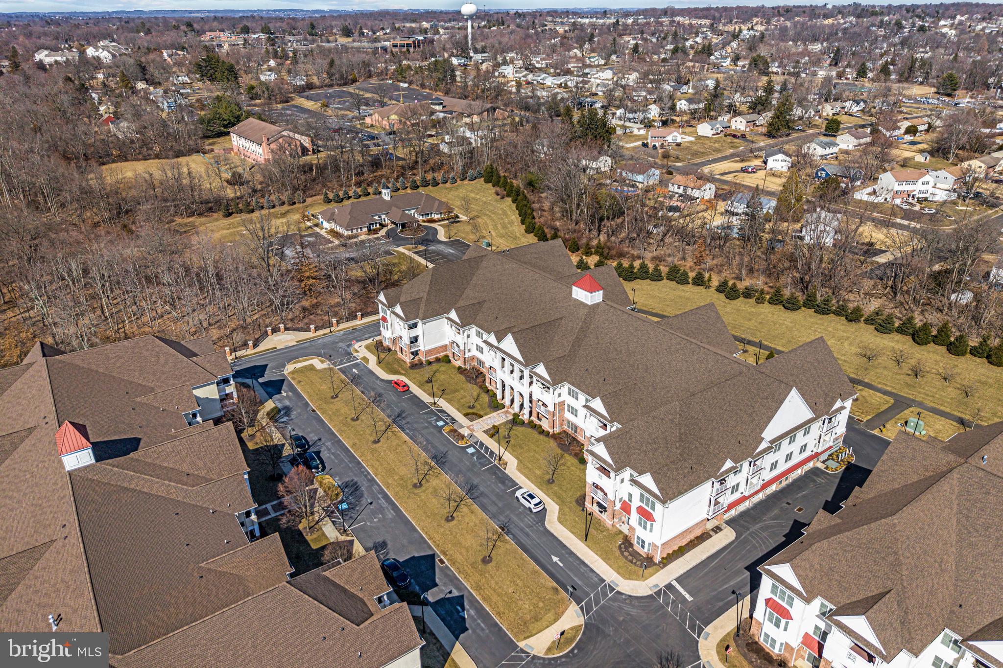 MERIDIAN VALLEY SQ - Residential