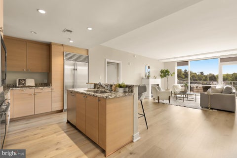 Condo For Sale - 6820 Wisconsin Avenue #5013<br/> BETHESDA, MD 20815