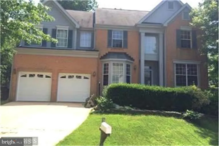 9811 Cresence Way, Fairfax, VA 22032