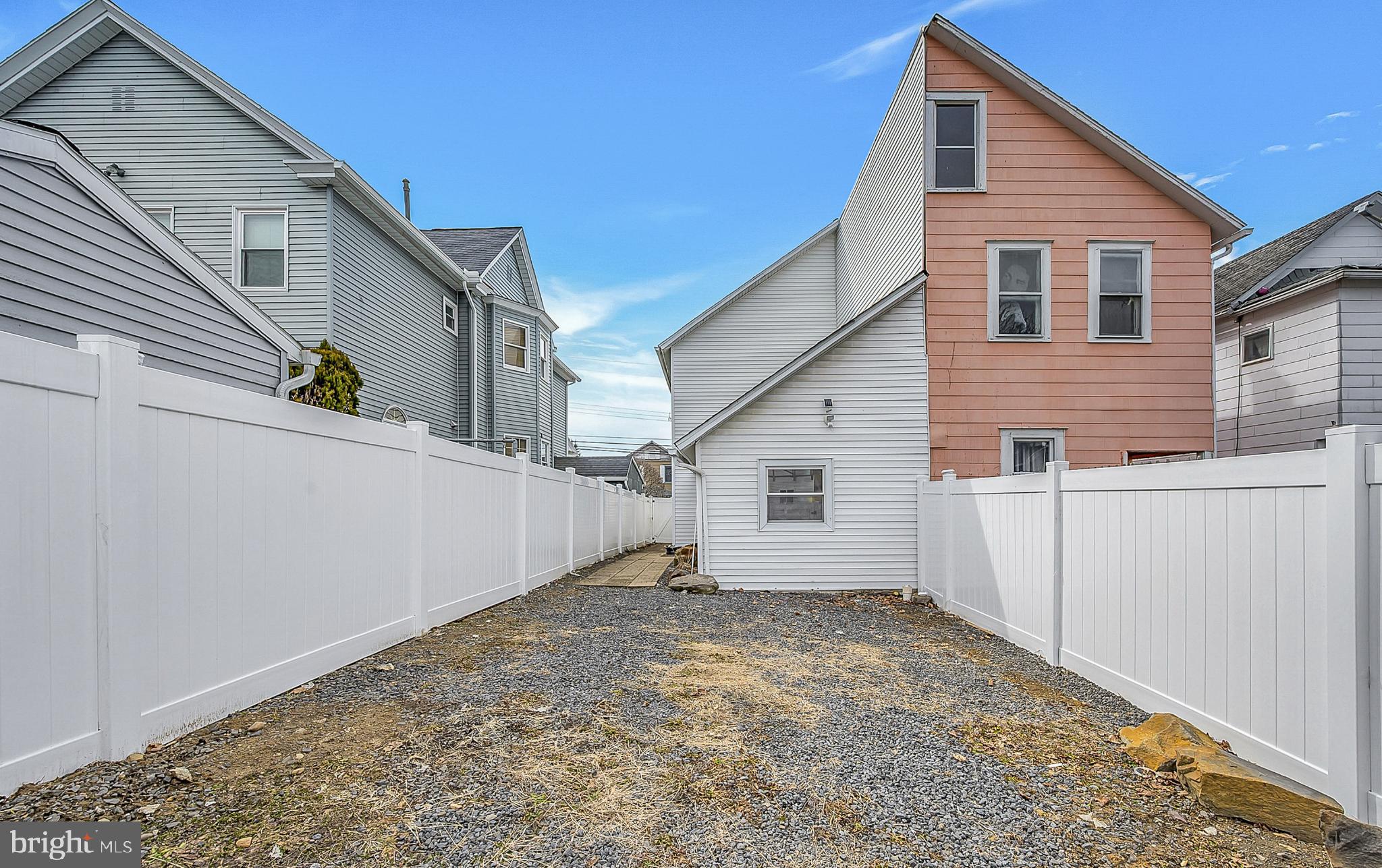 MOUNTAIN TOP - Residential