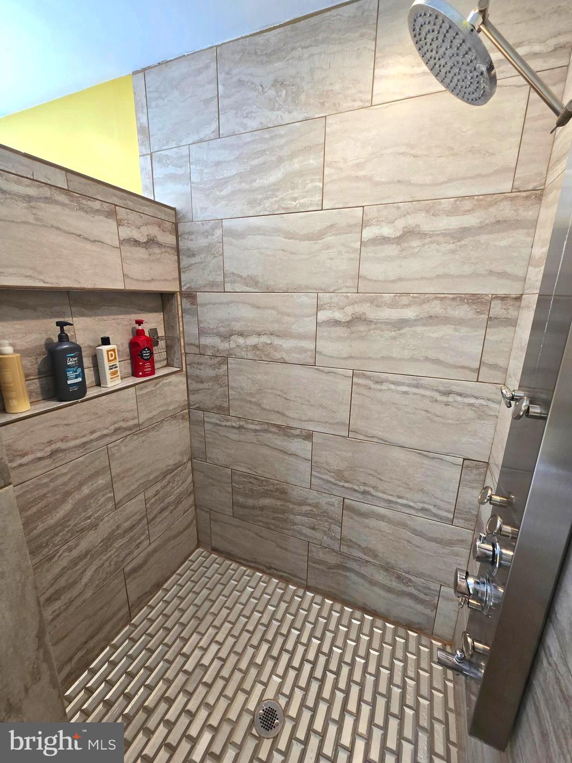 GLENN MEADOWS - Residential