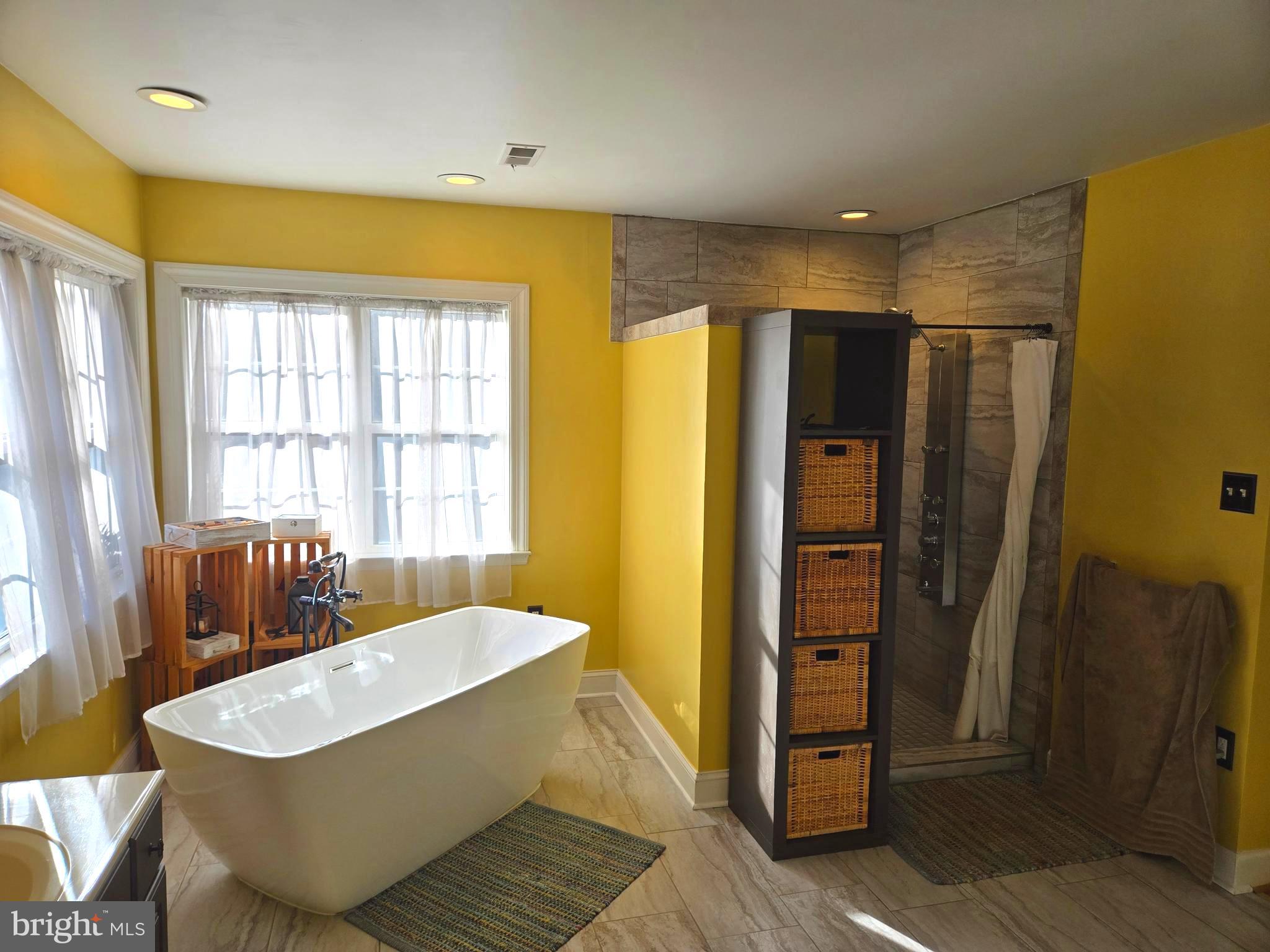 GLENN MEADOWS - Residential