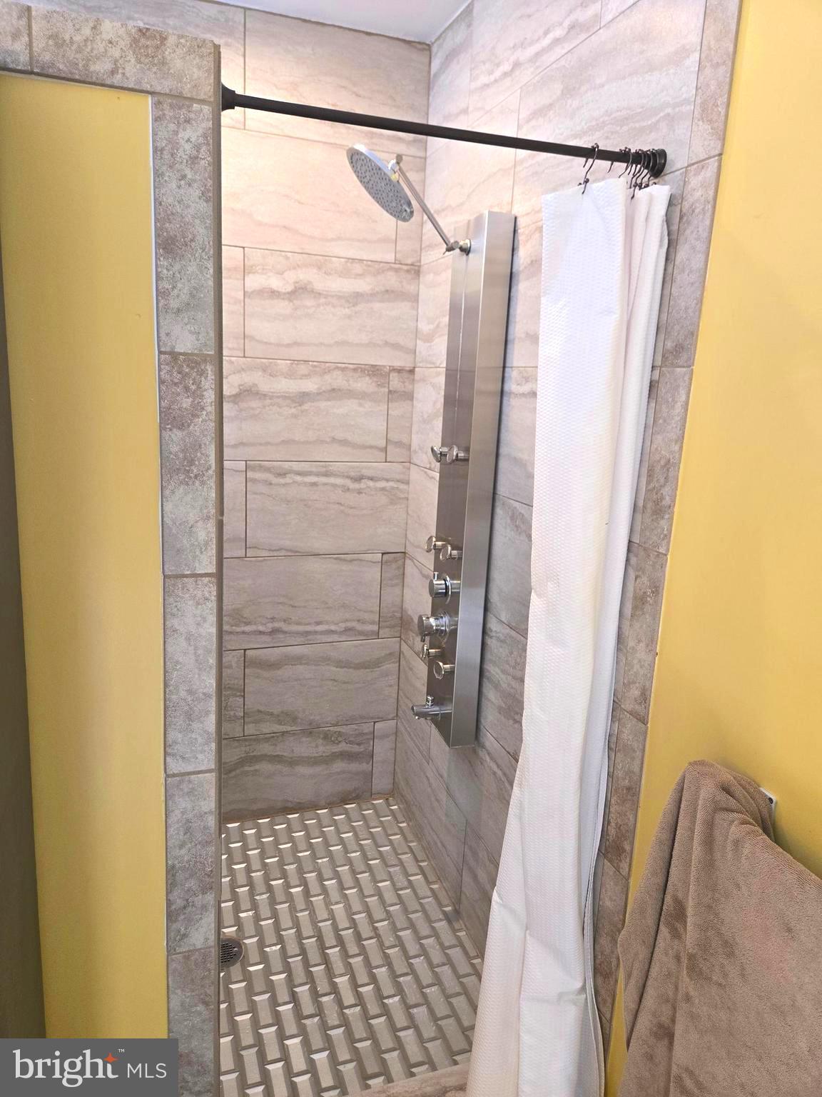 GLENN MEADOWS - Residential