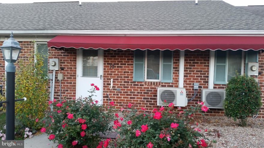 Well maintained 2 bedroom, 1 bath interior townhouse. Conveniently located near shopping, restaurants, and schools. Borough utilities. No pets. Company #RB065746/Agent #RS330481