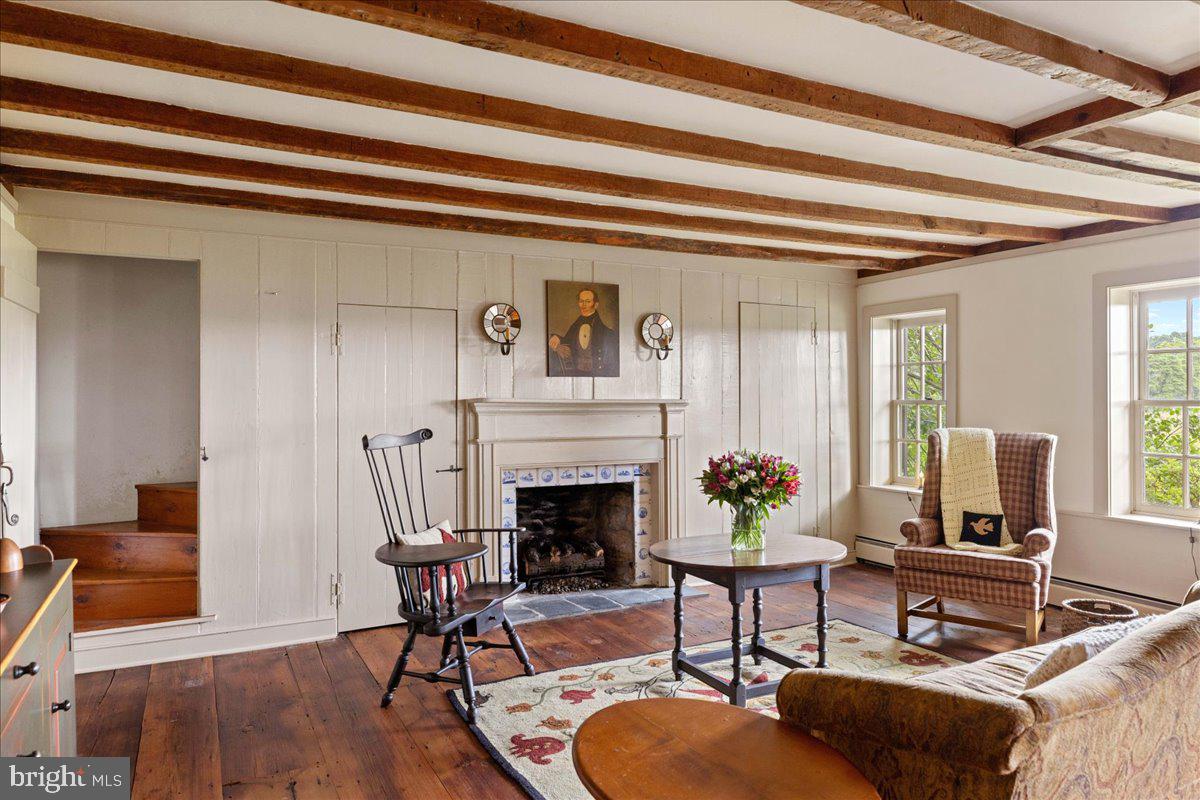 DOYLESTOWN - Residential