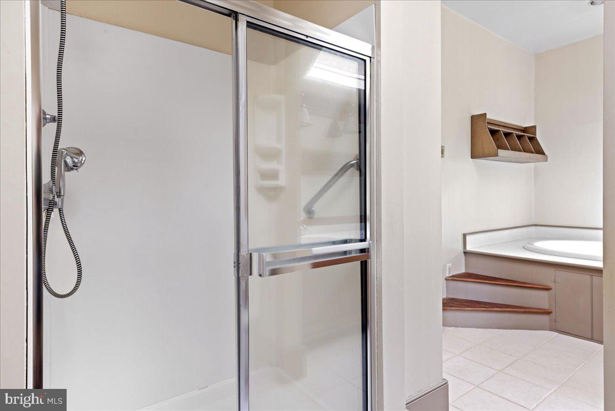 DOYLESTOWN - Residential