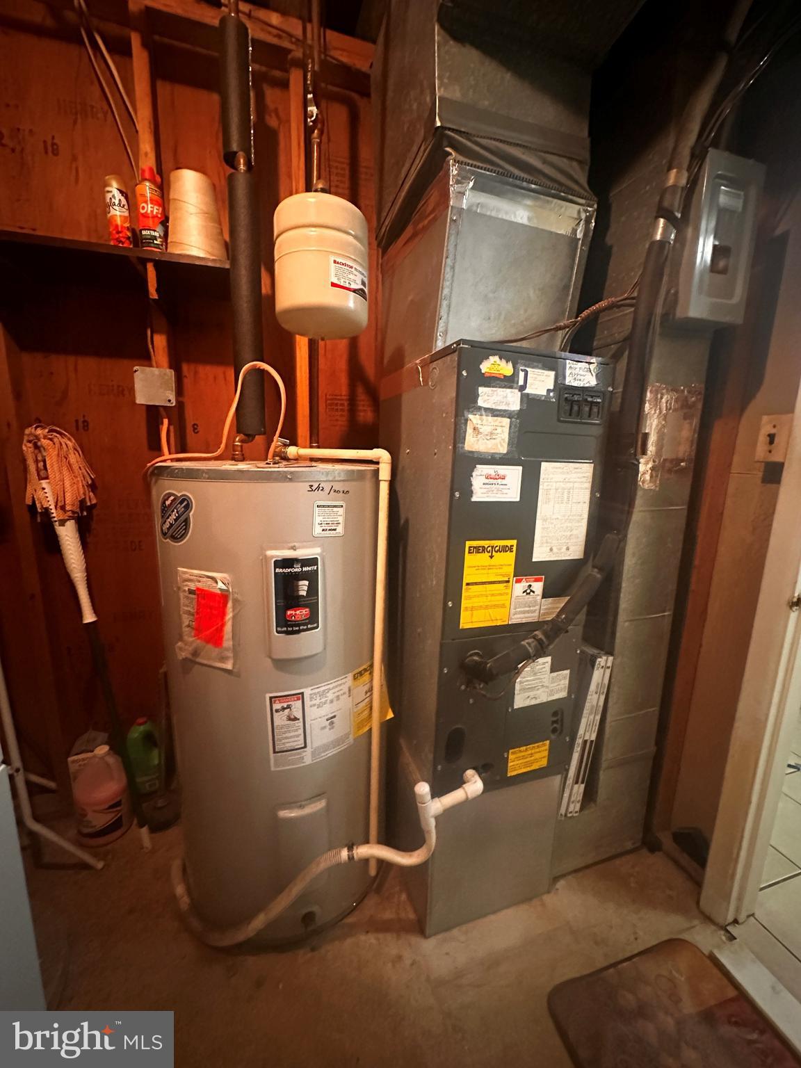 WILLOUGHBY WOODS - Residential