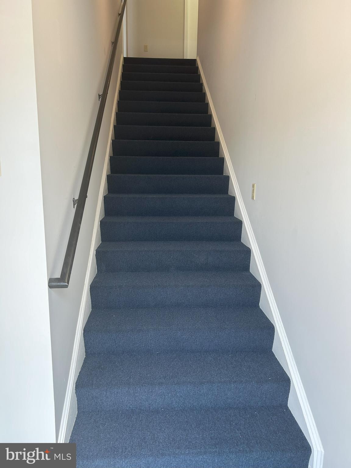 AMBER MEADOWS PROFESSIONAL BUILDING - Commercial Lease