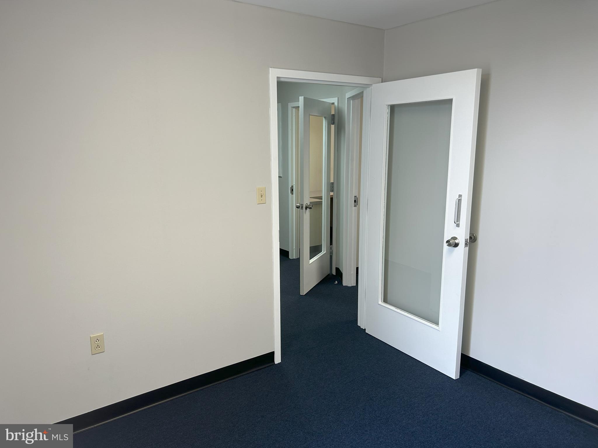 AMBER MEADOWS PROFESSIONAL BUILDING - Commercial Lease