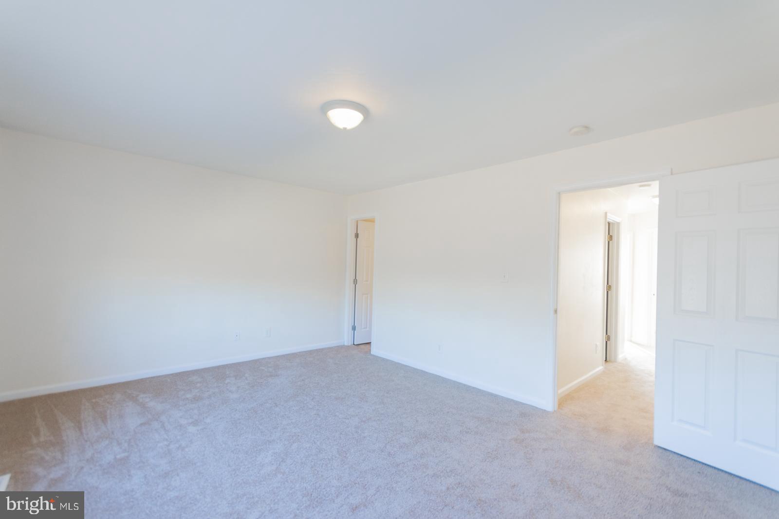 MILLS FARM - Residential Lease