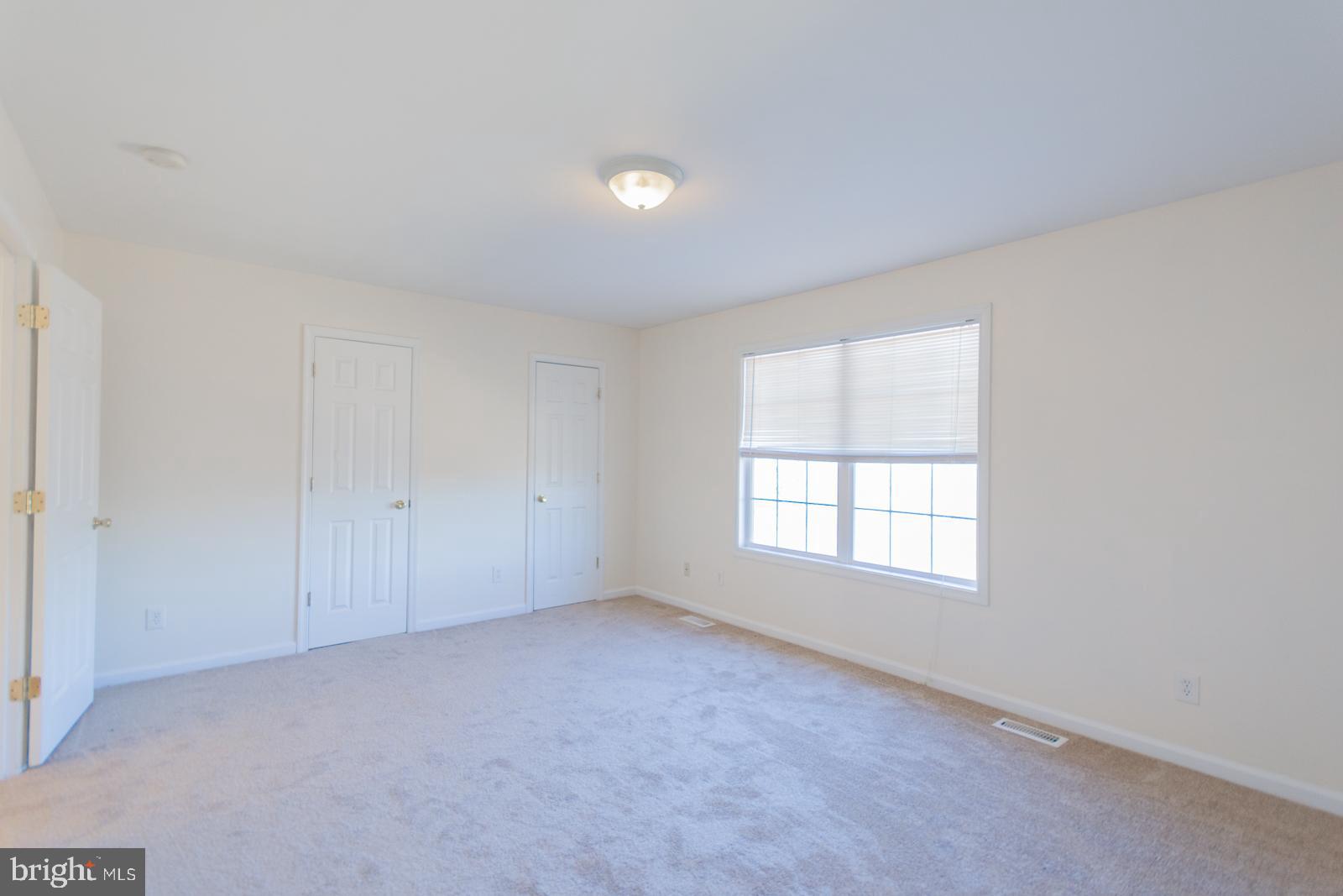 MILLS FARM - Residential Lease