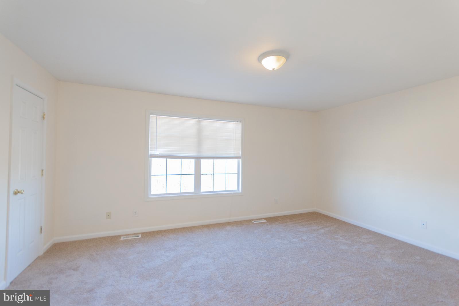 MILLS FARM - Residential Lease