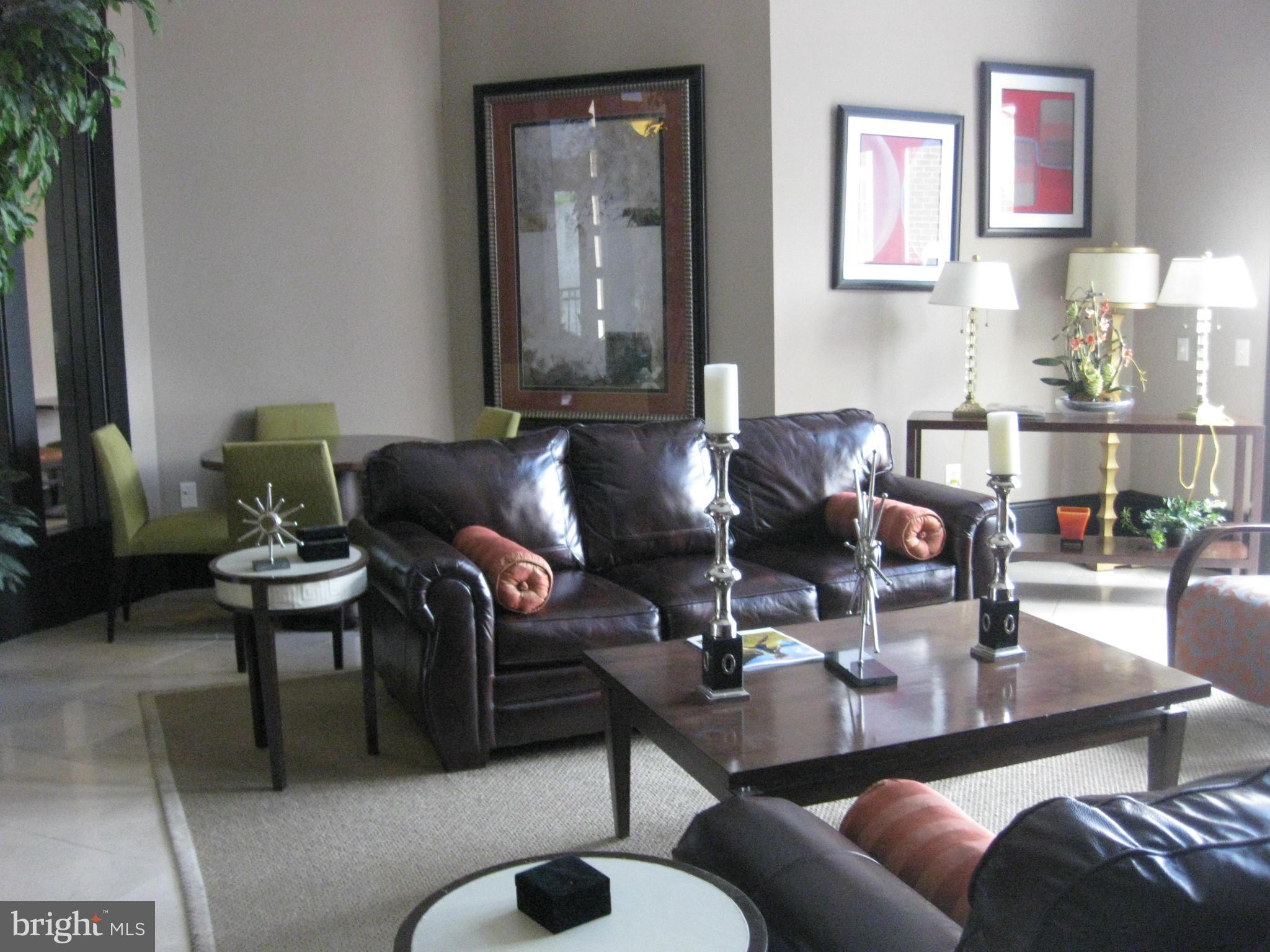 FAIRFAX RIDGE - Residential