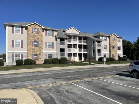 1870 CONGRESSIONAL VILLAGE DRIVE 7202 MIDDLETOWN DE 19709