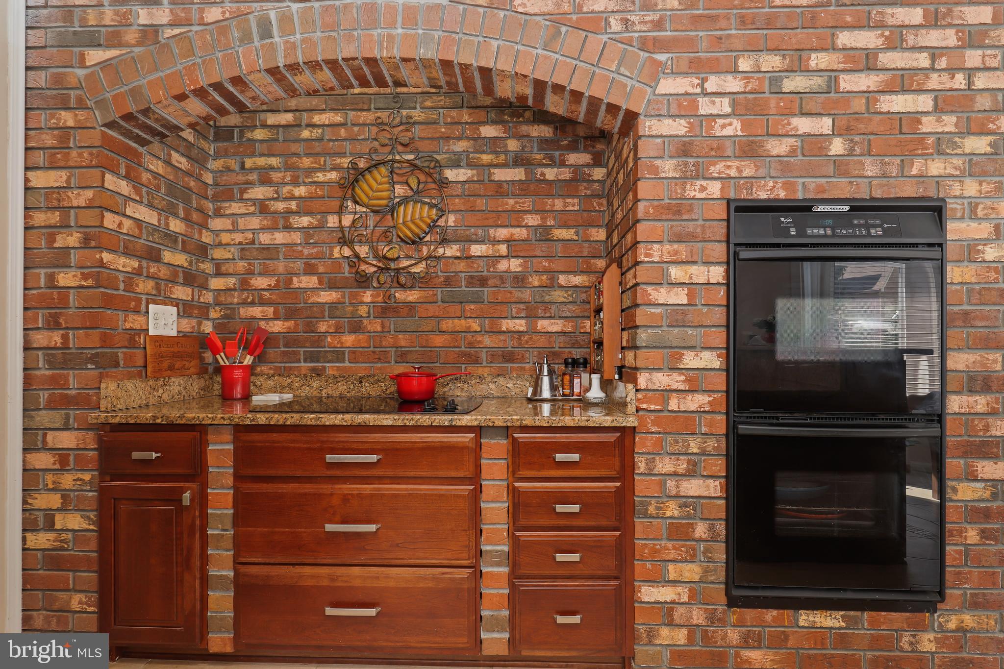 GLENBROOKE WOODS - Residential