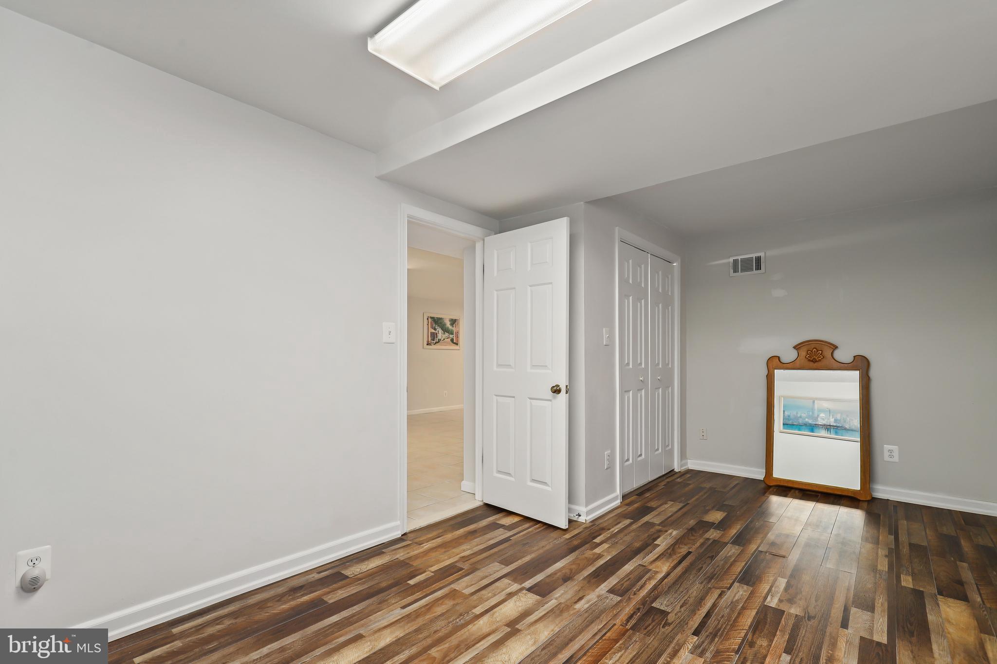 GLENBROOKE WOODS - Residential