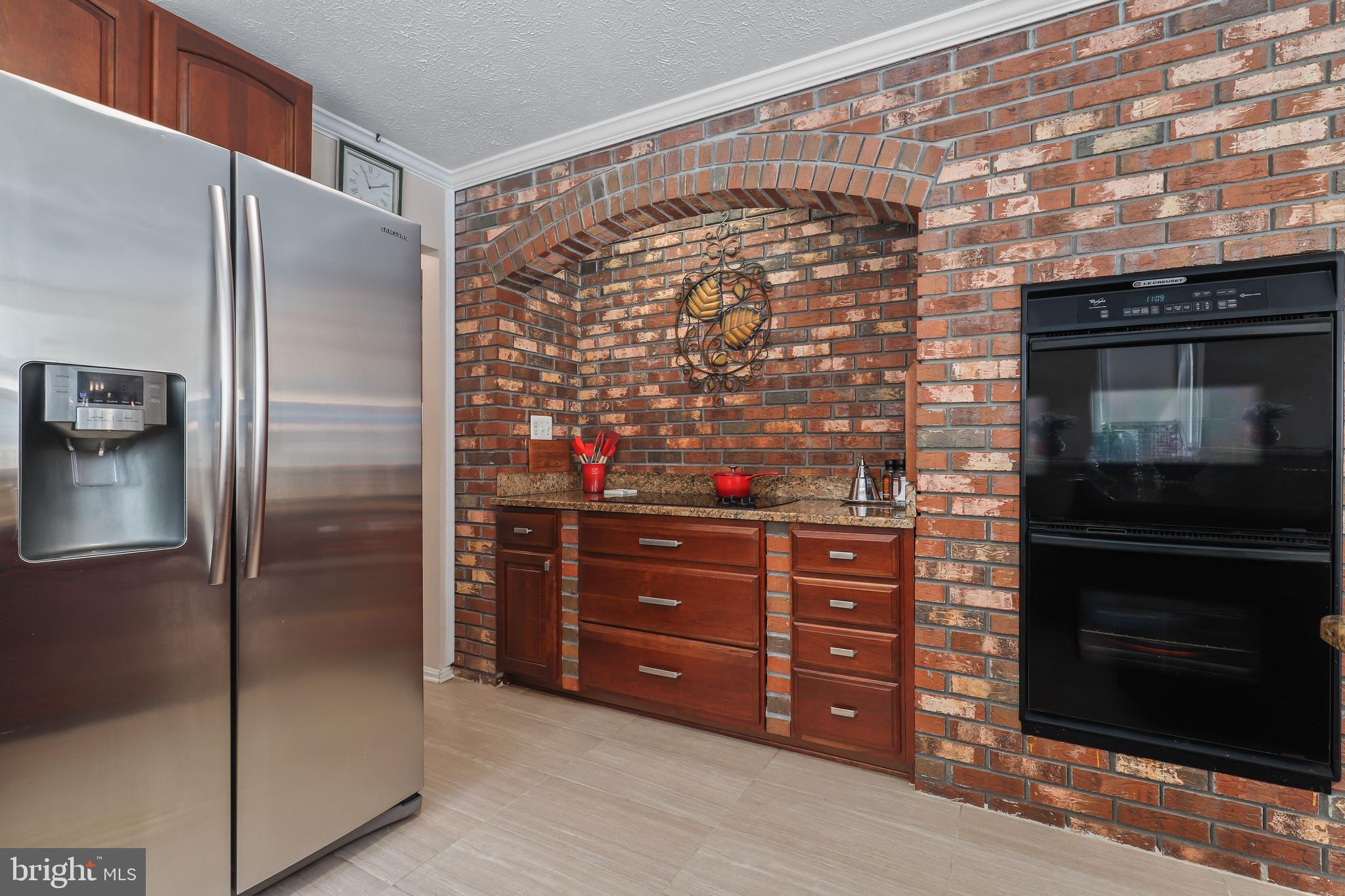 GLENBROOKE WOODS - Residential