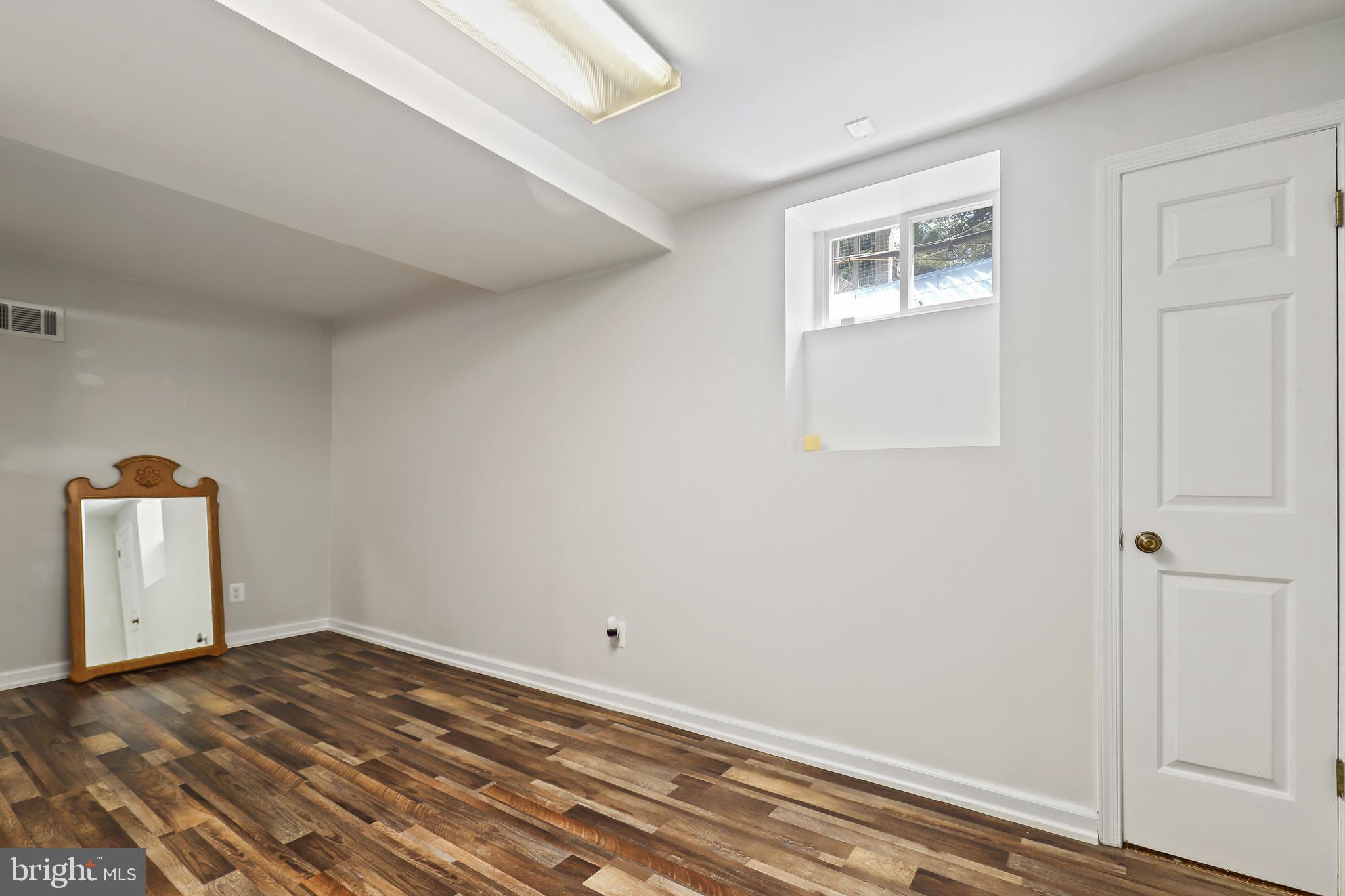 GLENBROOKE WOODS - Residential