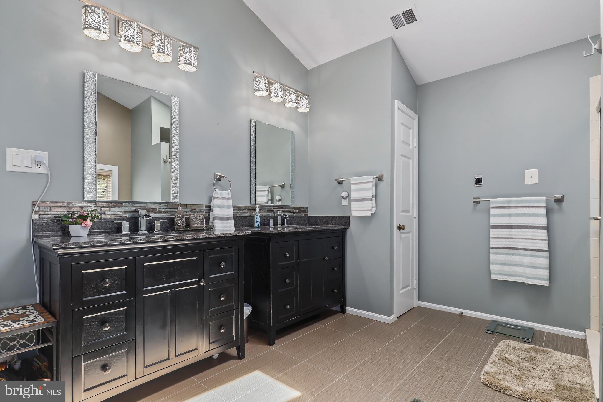 GLENBROOKE WOODS - Residential