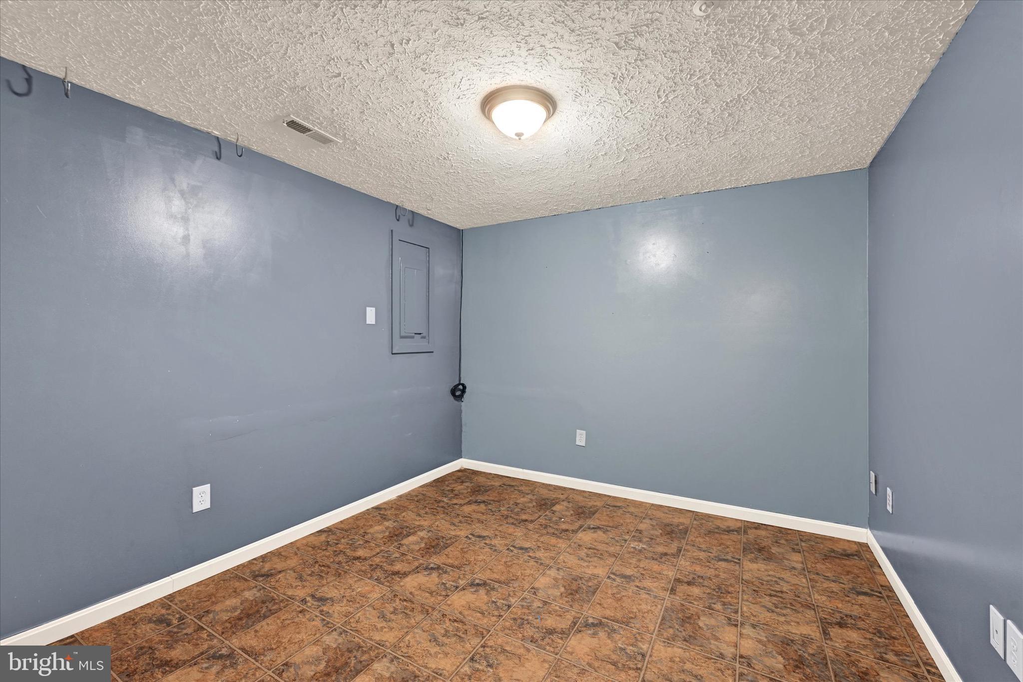 ARBORSIDE AT KENDALL RIDGE - Residential