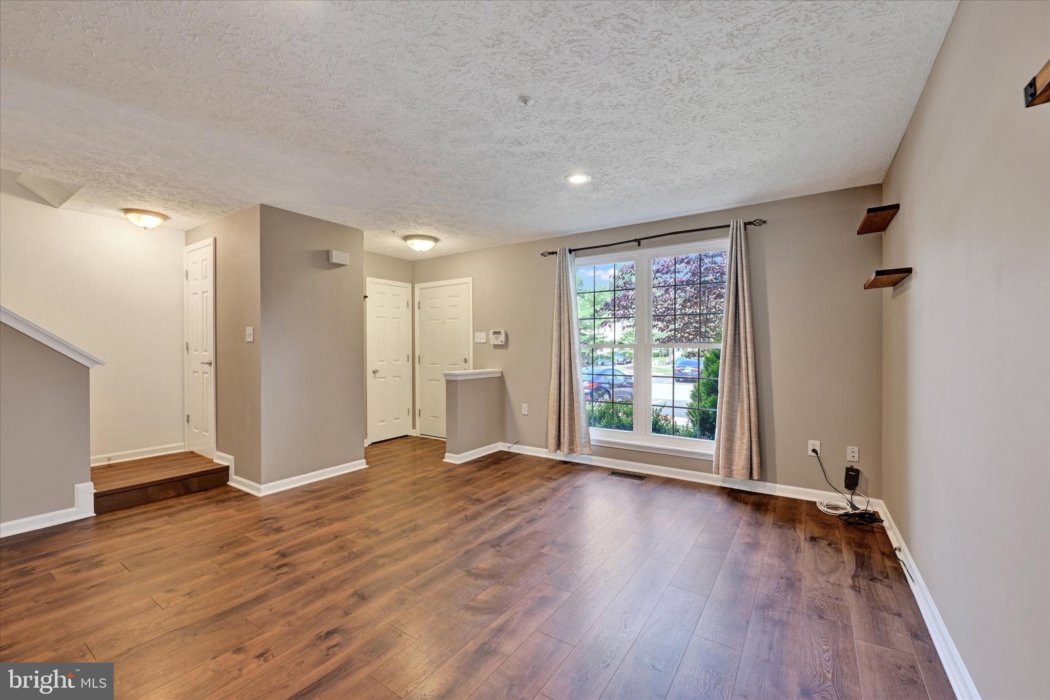 6119 STARBURN PATH