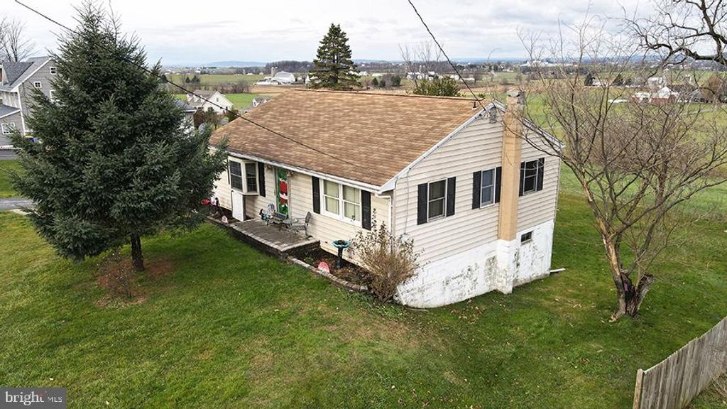 Photo of 6160 DIVISION HWY, NARVON, PA 17555 (MLS # PALA2031134)