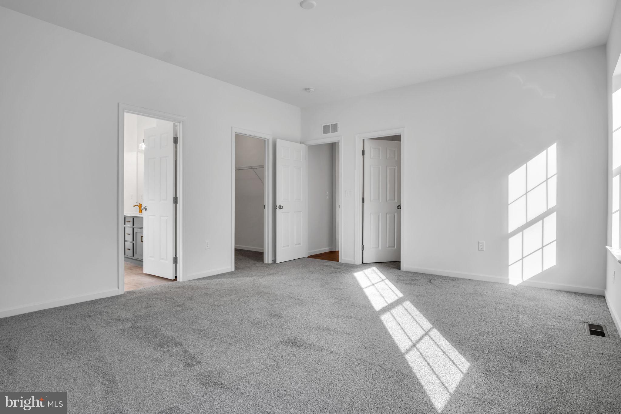 ROCKVILLE ESTATES - Residential