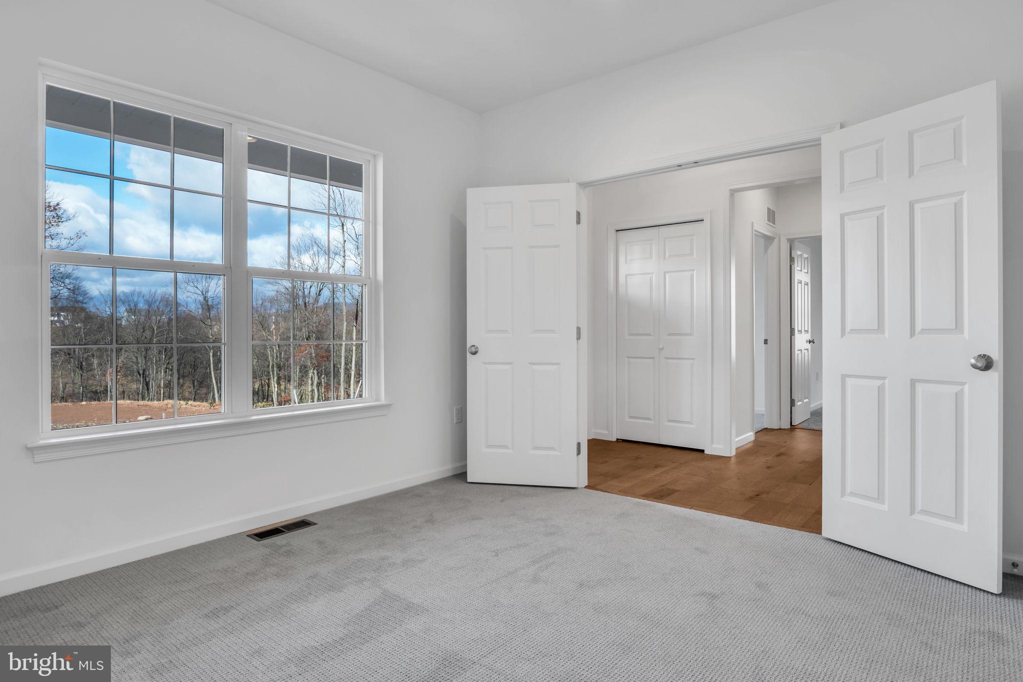 ROCKVILLE ESTATES - Residential