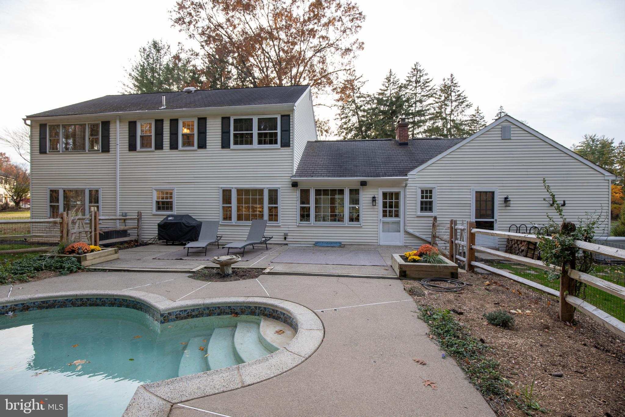 IRON GATE - Residential