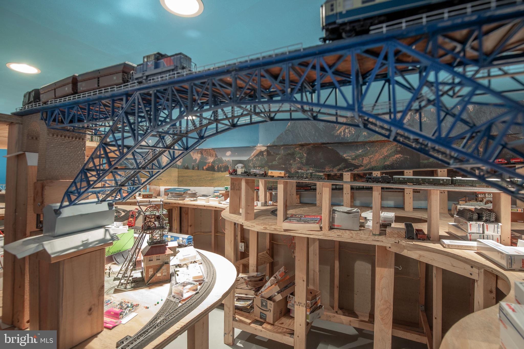 IRON GATE - Residential