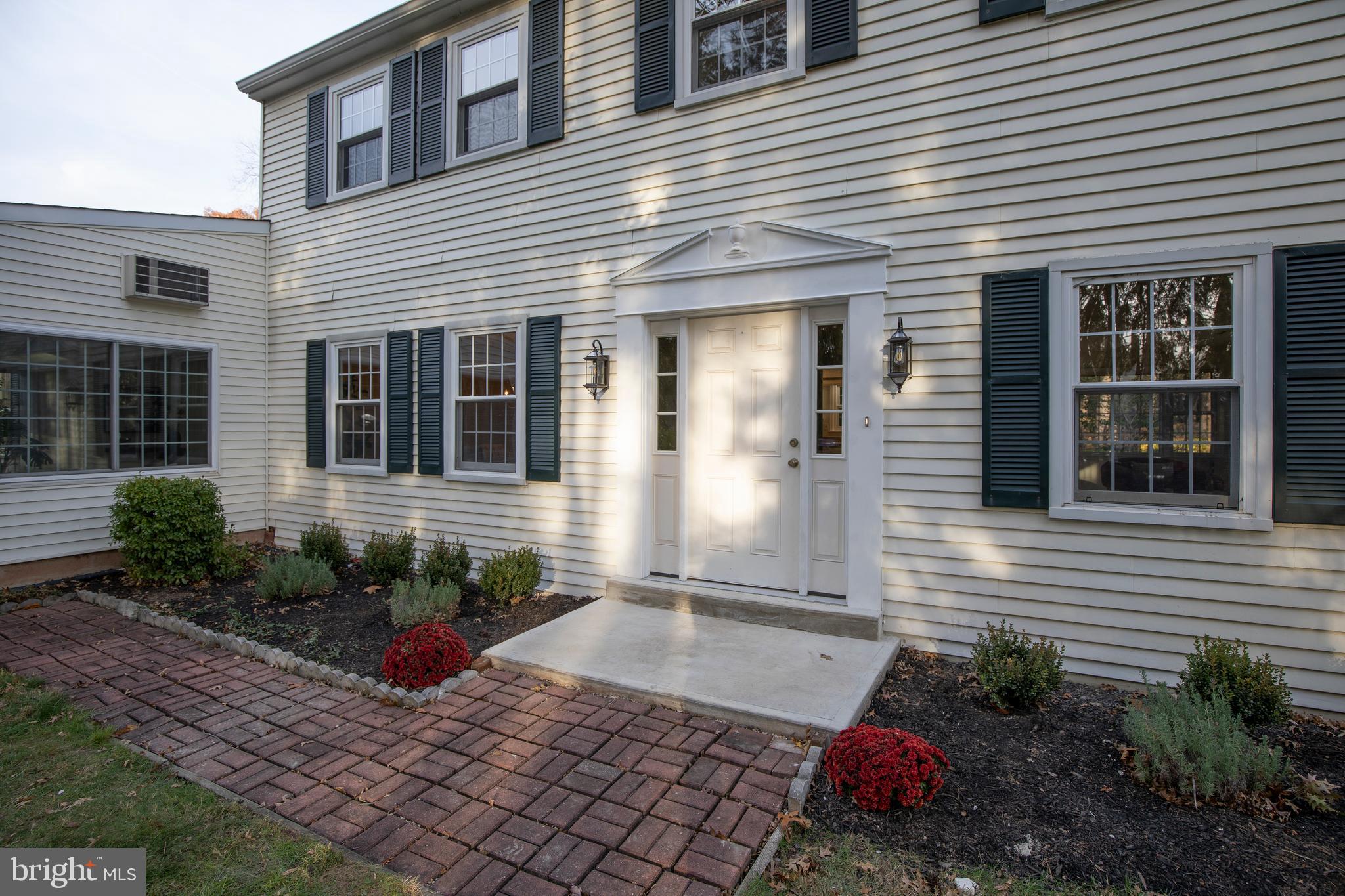 IRON GATE - Residential