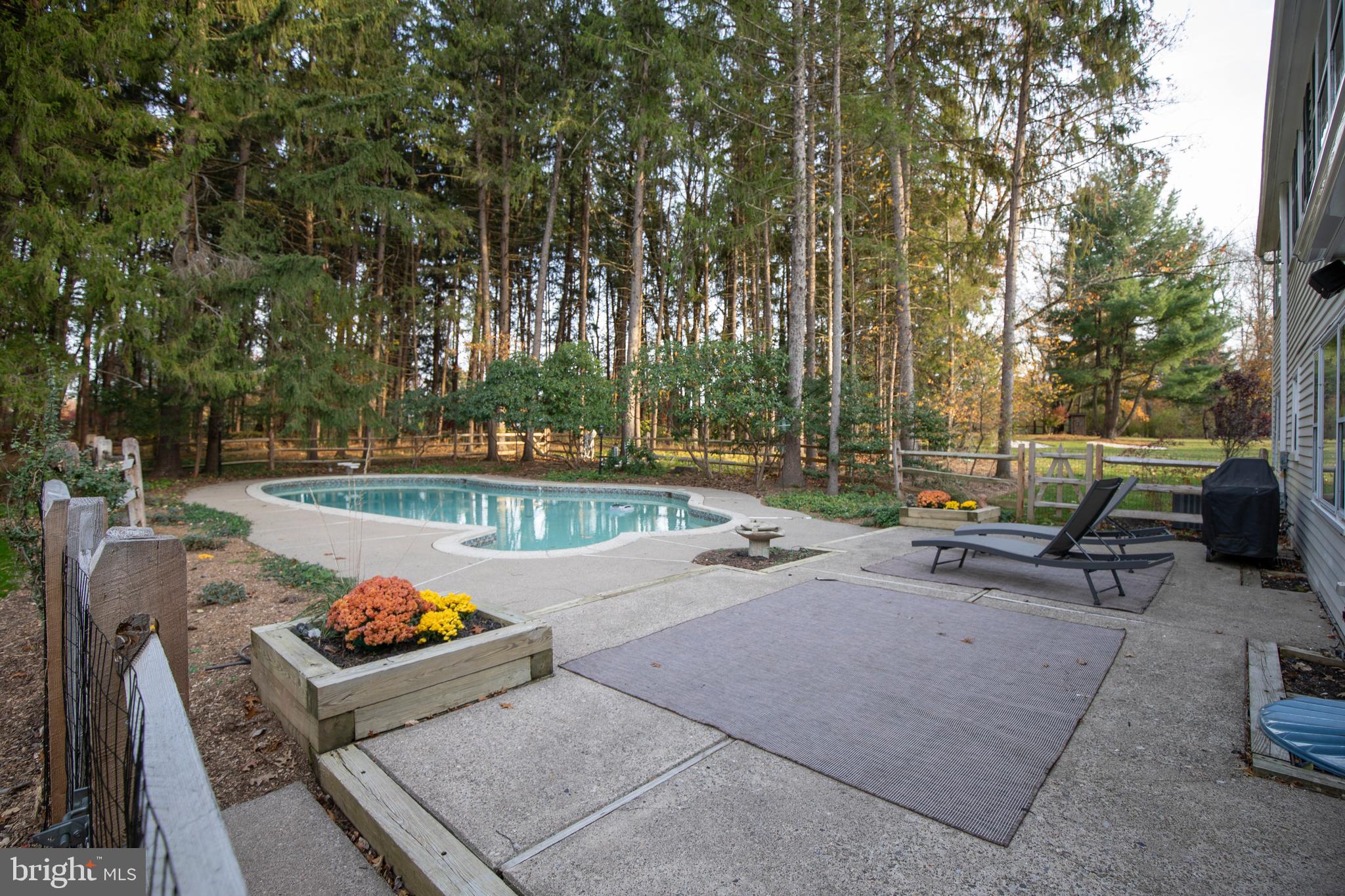 IRON GATE - Residential