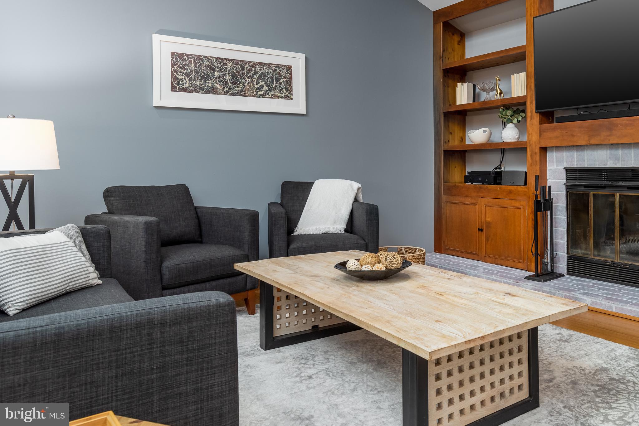 319 EPPING WAY