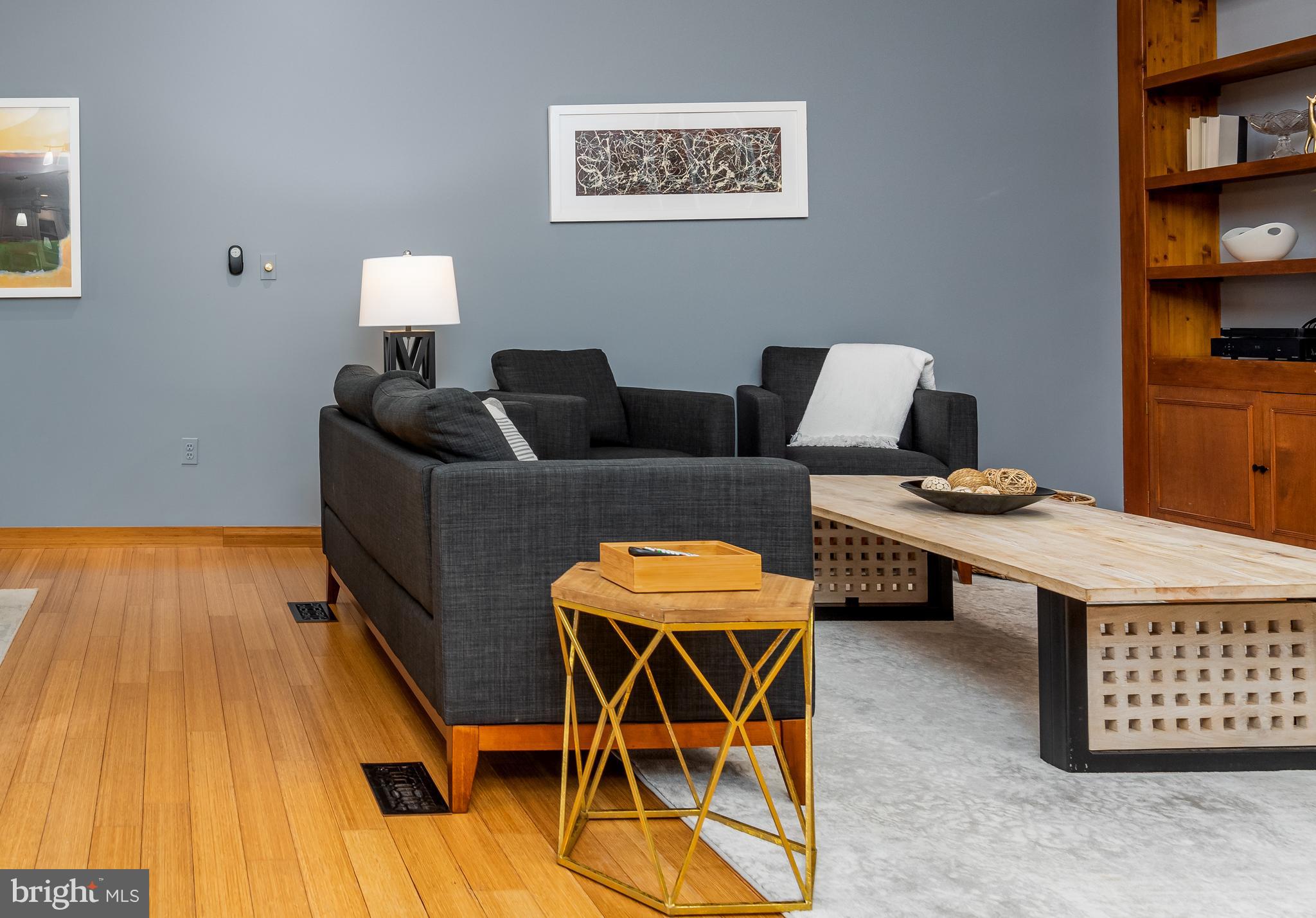 319 EPPING WAY