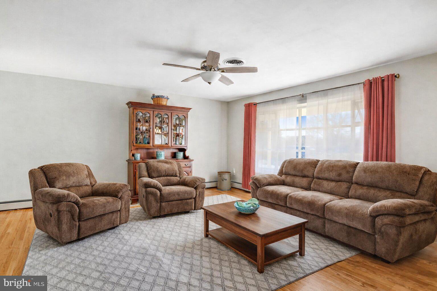 WEST HILLS - Residential