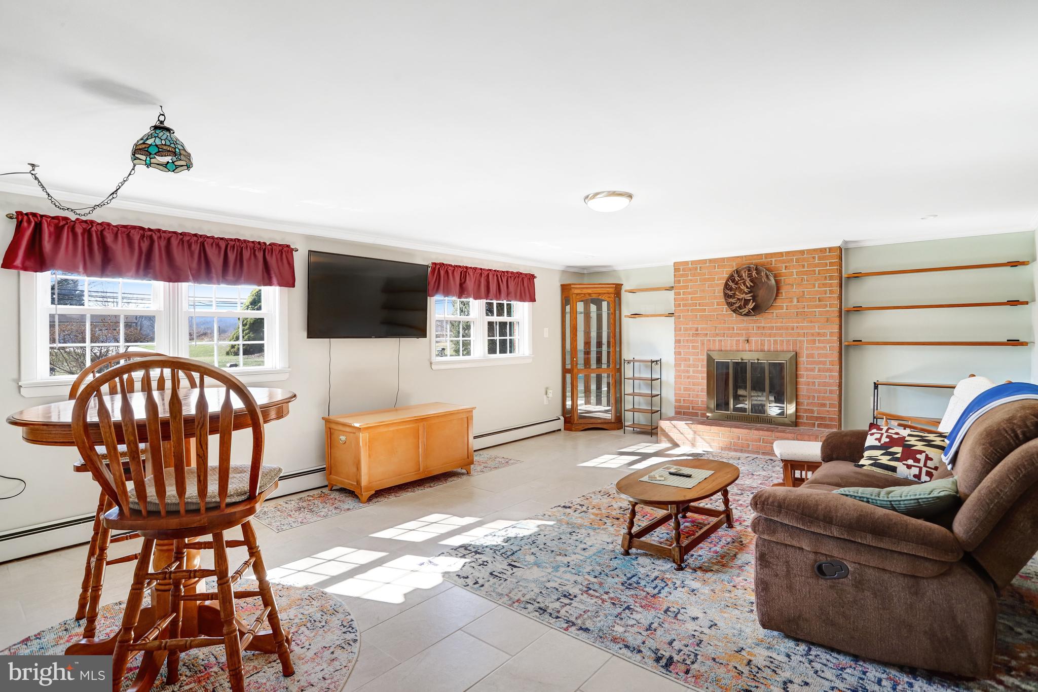 WEST HILLS - Residential