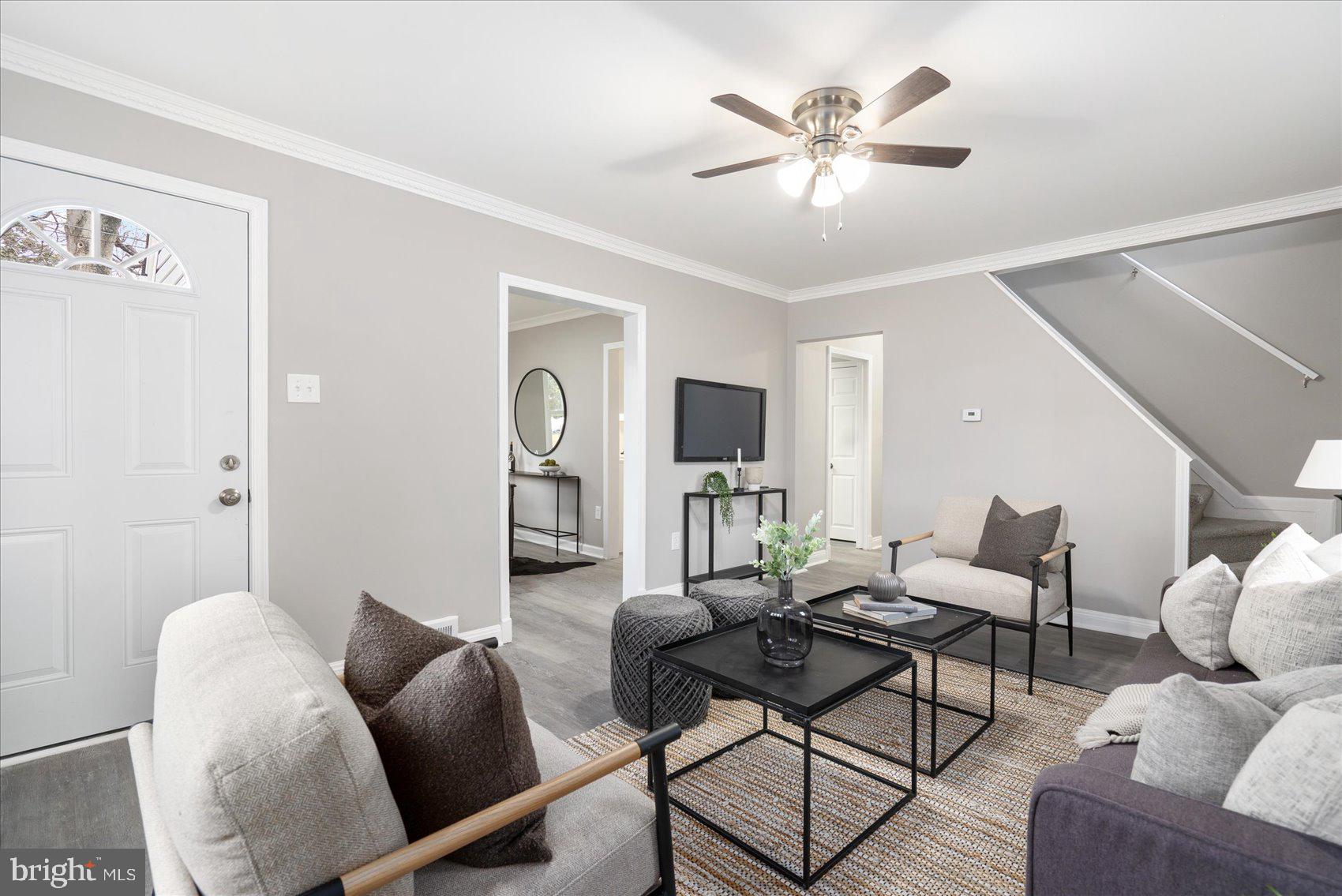 COLONIAL DRIVE - Residential