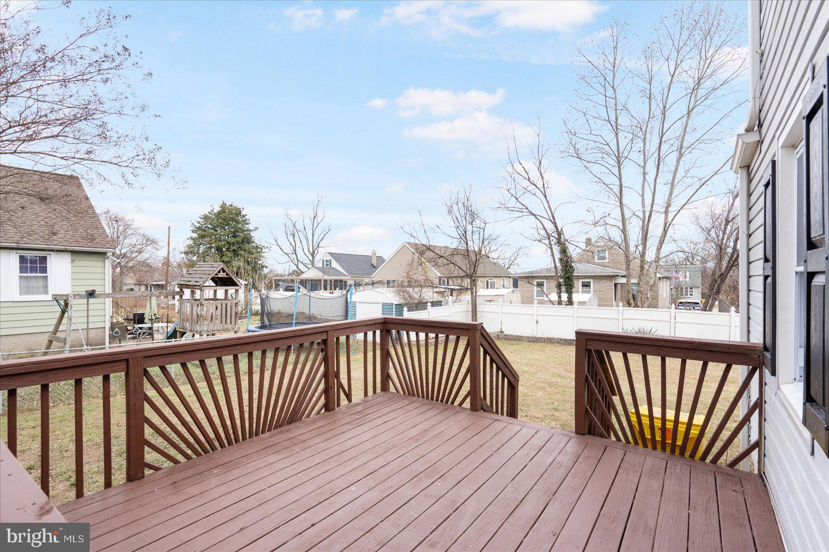 COLONIAL DRIVE - Residential