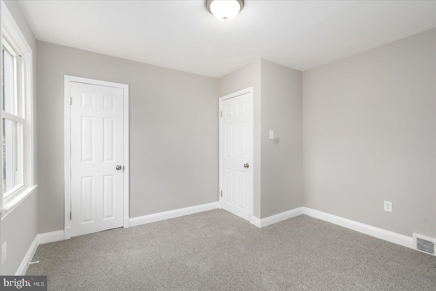 COLONIAL DRIVE - Residential