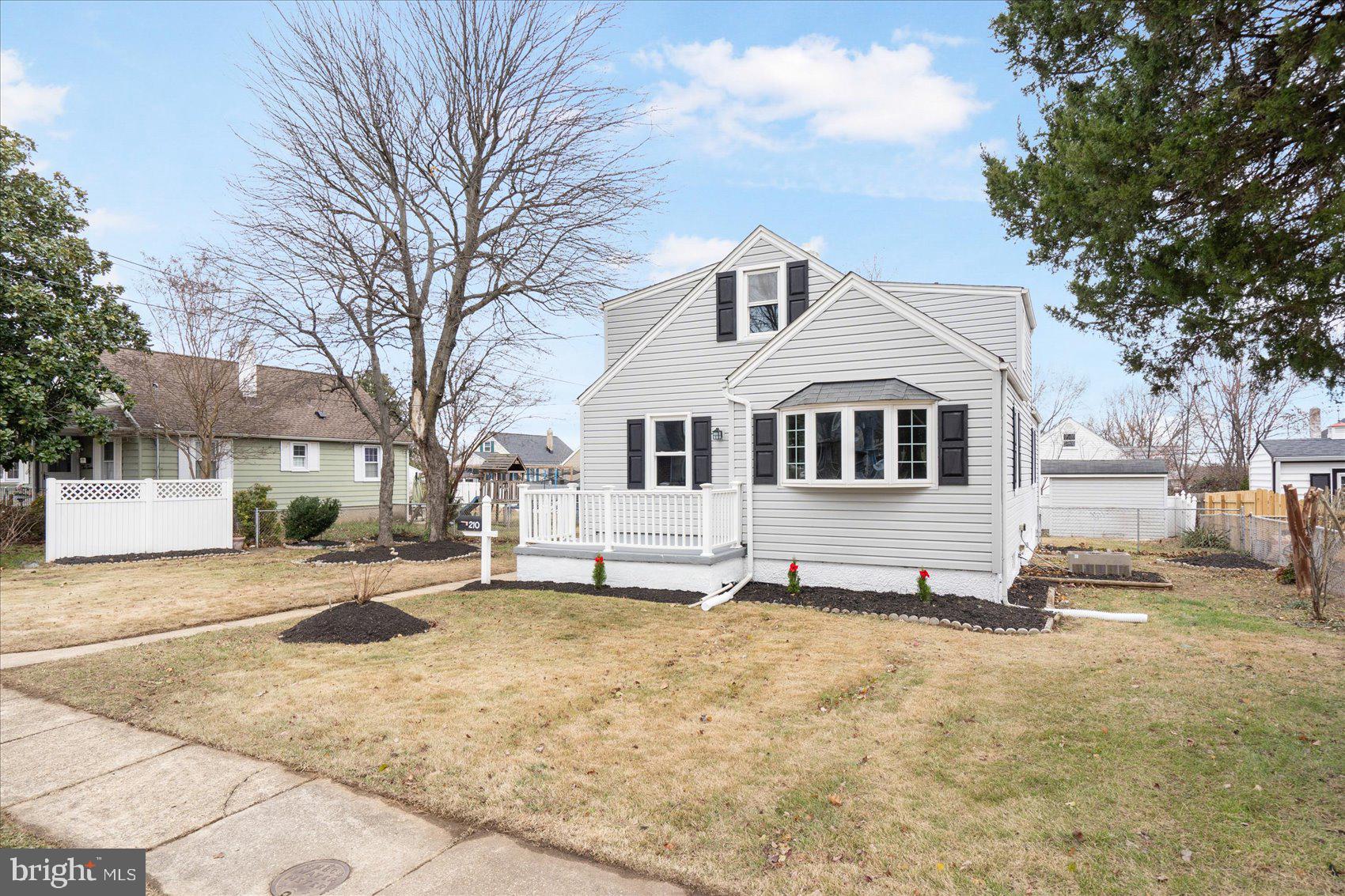 COLONIAL DRIVE - Residential