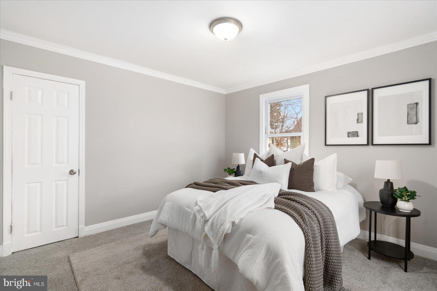 COLONIAL DRIVE - Residential