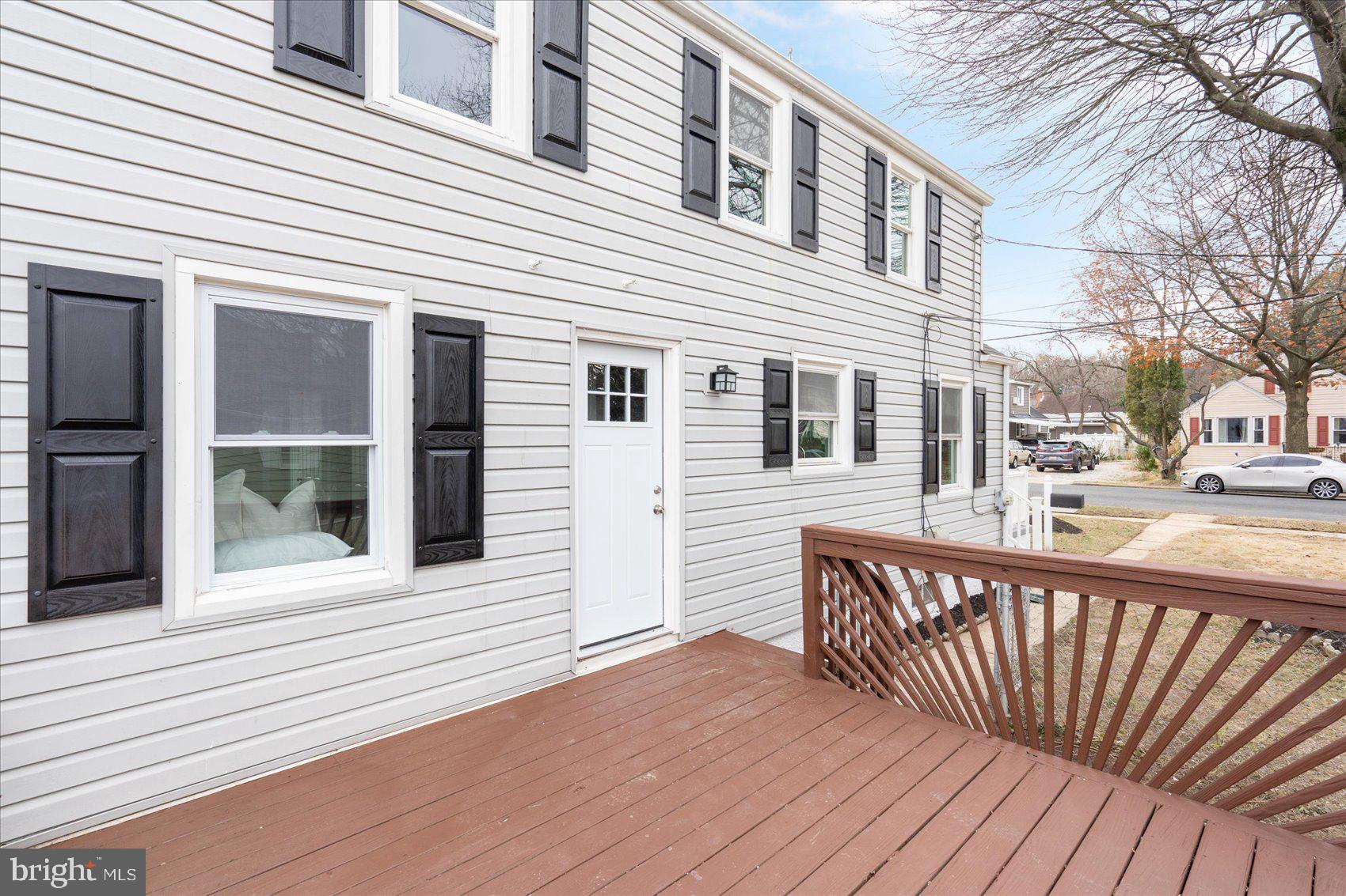 COLONIAL DRIVE - Residential