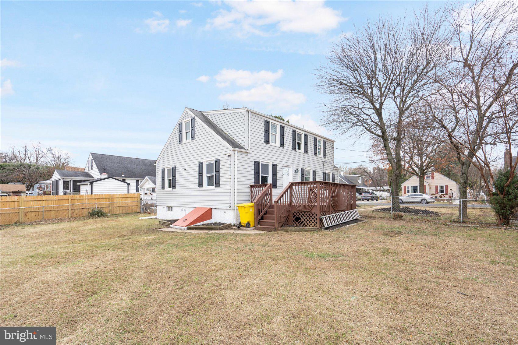 COLONIAL DRIVE - Residential