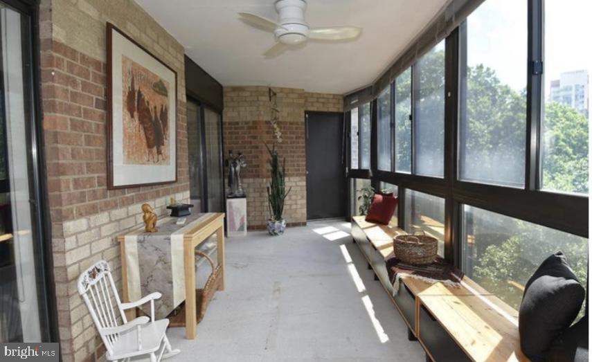 ROTONDA - Residential Lease