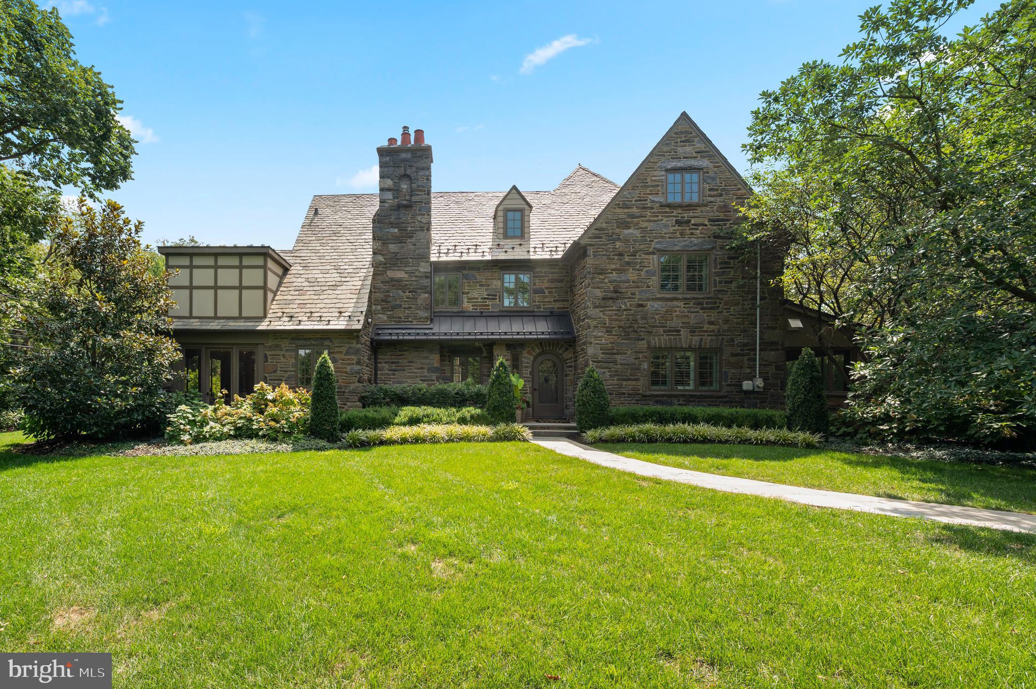 135 FISHERS ROAD