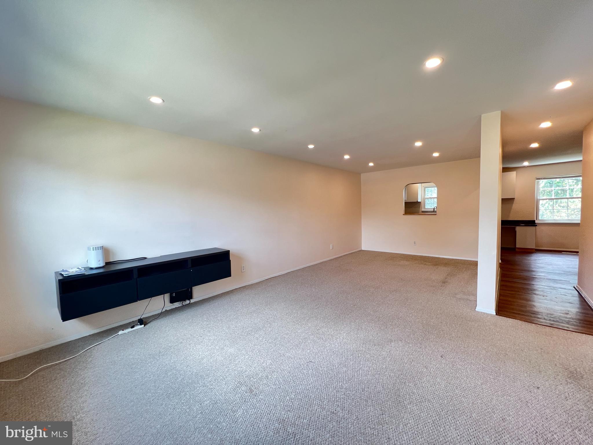 315 HOMETOWN WAY