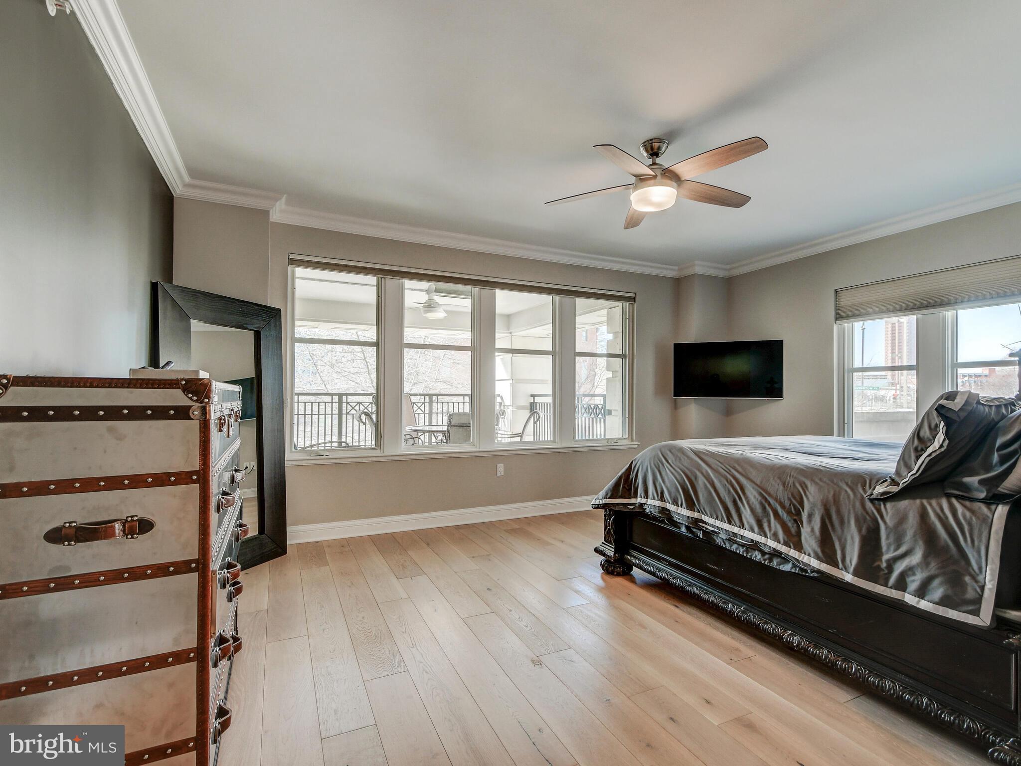 THE RITZ-CARLTON RESIDENCES - Residential