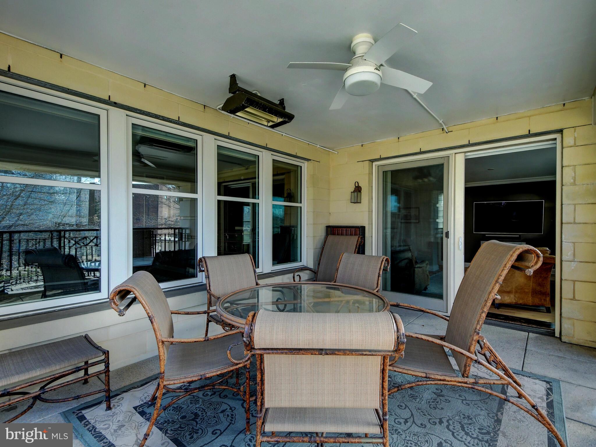 THE RITZ-CARLTON RESIDENCES - Residential