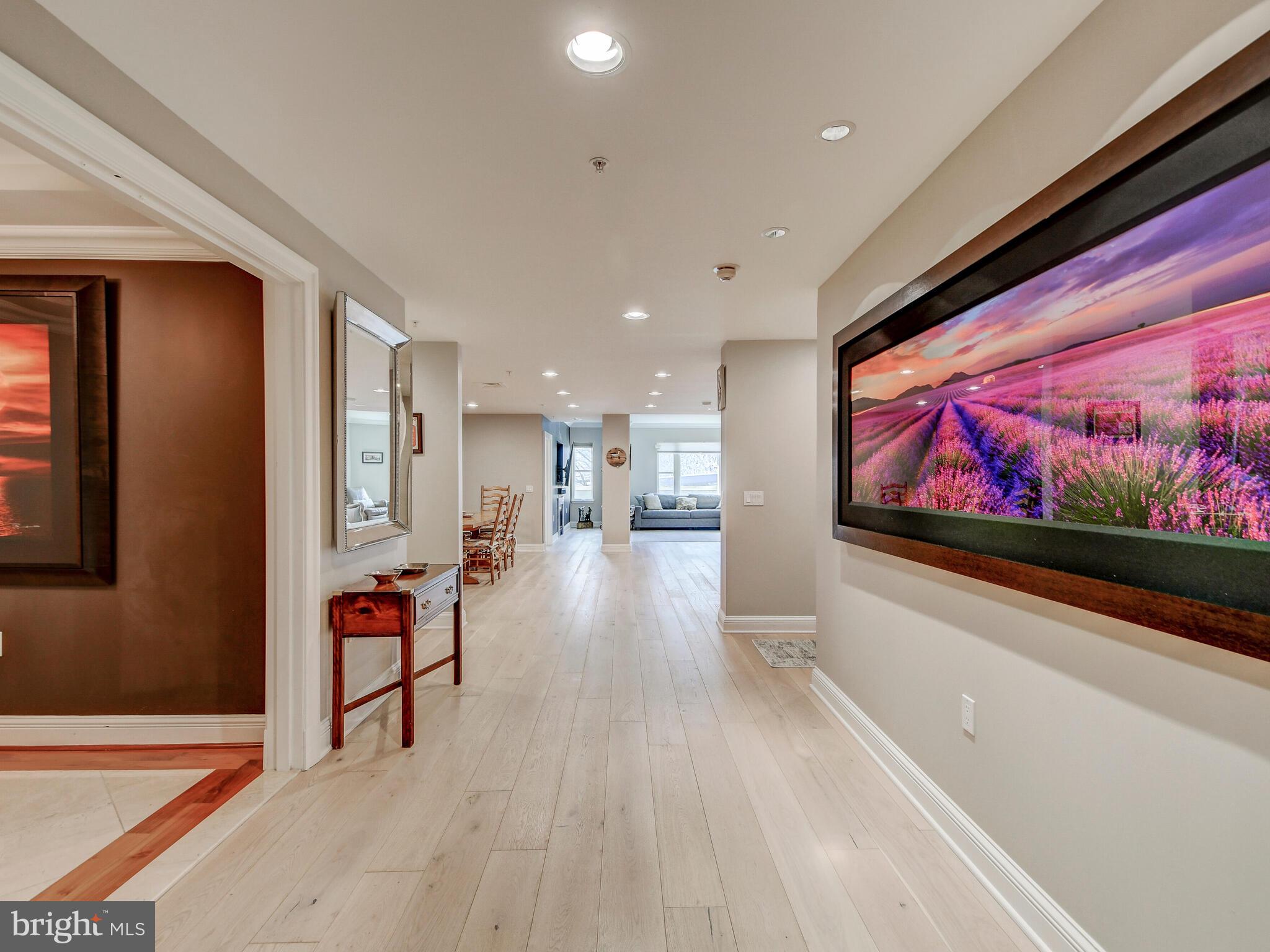 THE RITZ-CARLTON RESIDENCES - Residential