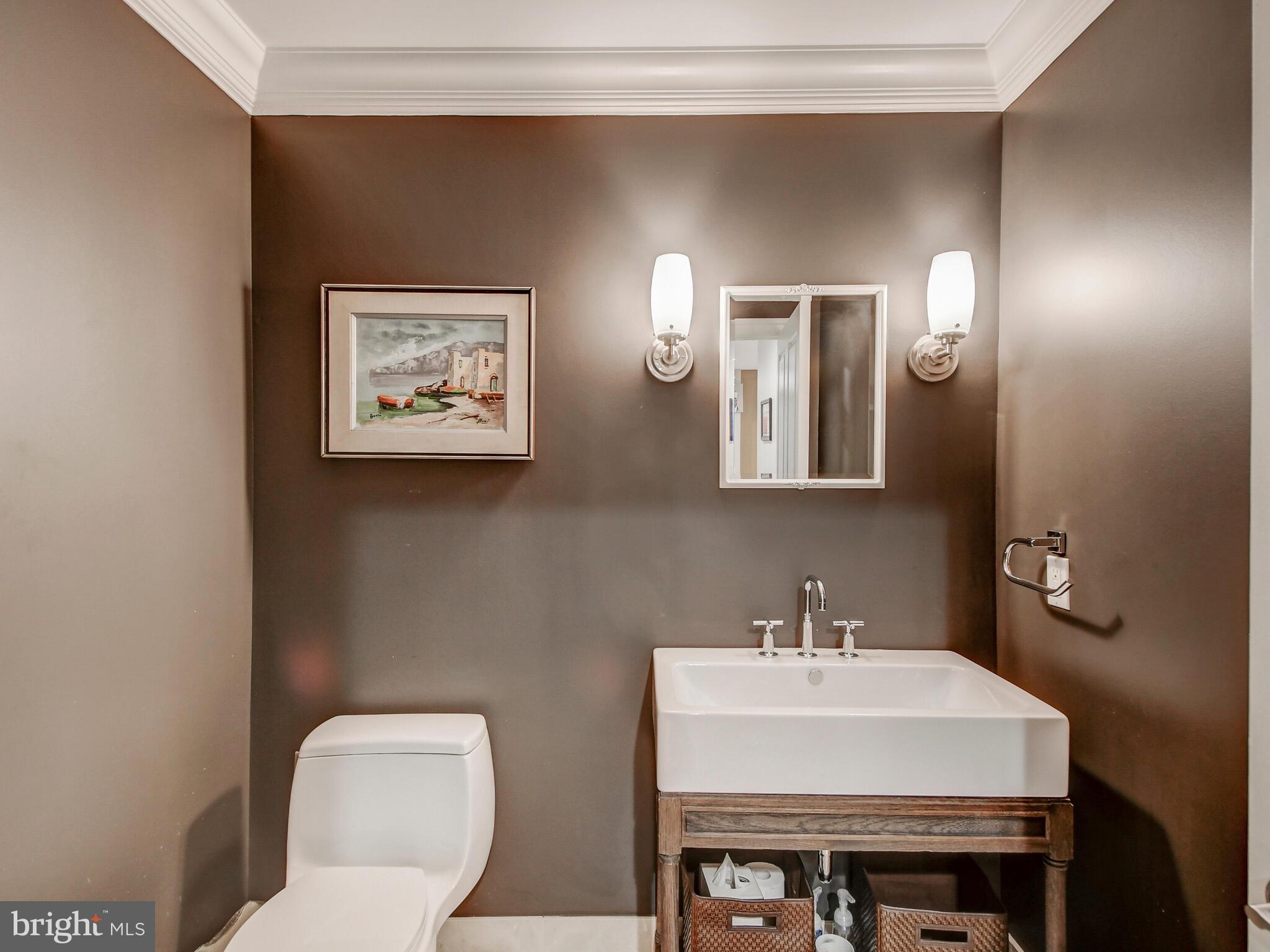 THE RITZ-CARLTON RESIDENCES - Residential